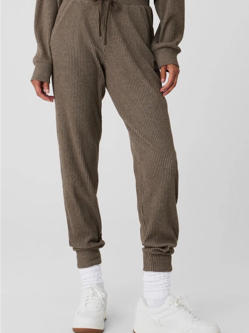 ALO Yoga Muse Sweatpants/Joggers Olive Tree Sz. M